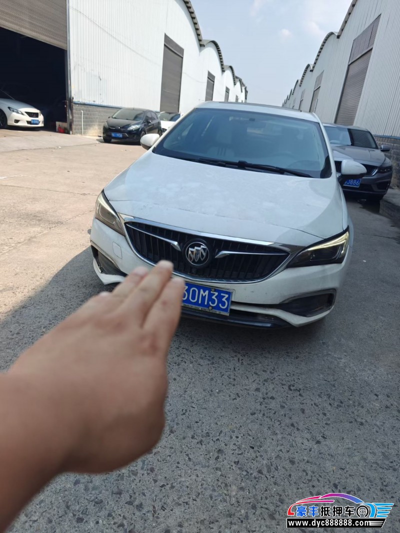 18年别克威朗轿车抵押车出售