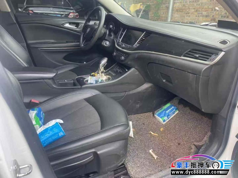 20年别克威朗轿车抵押车出售