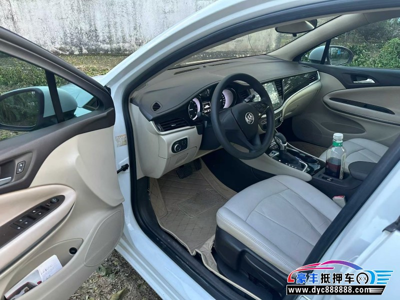 17年别克威朗轿车抵押车出售