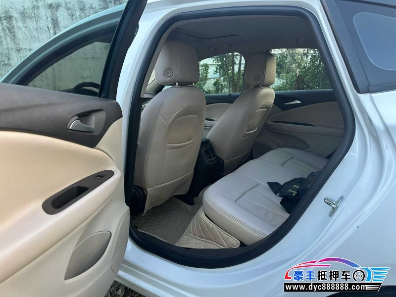 17年别克威朗轿车抵押车出售