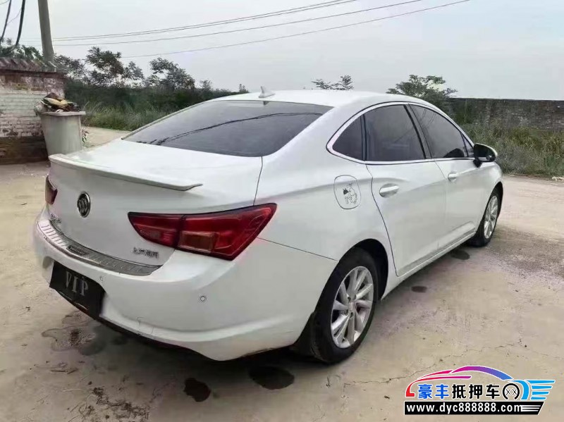 17年别克威朗轿车抵押车出售