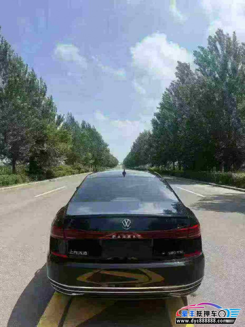 25年大众迈腾轿车抵押车出售