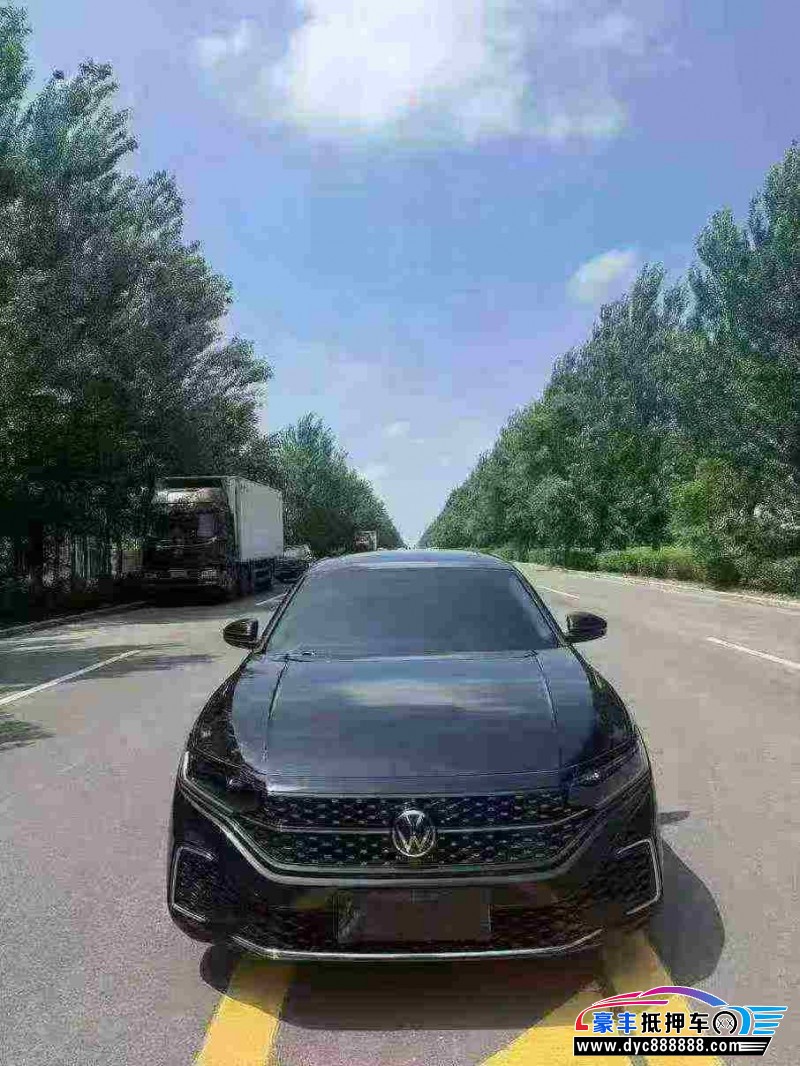 25年大众迈腾轿车抵押车出售