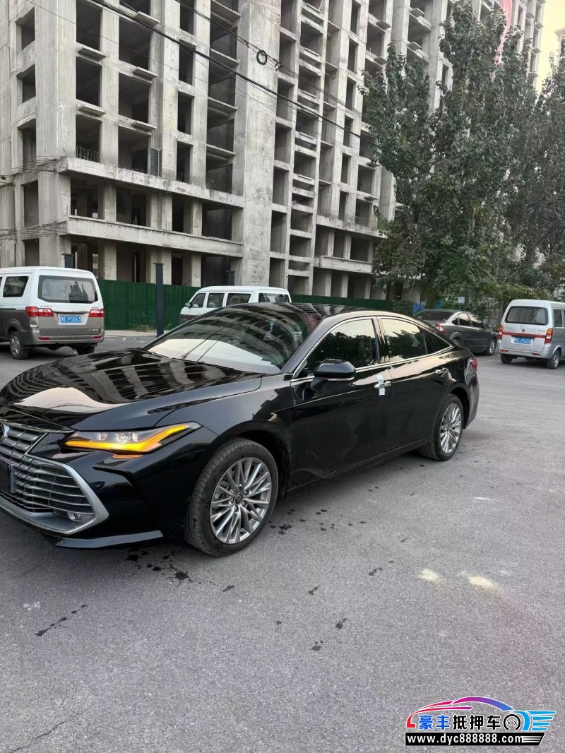 25年丰田亚洲龙轿车抵押车出售