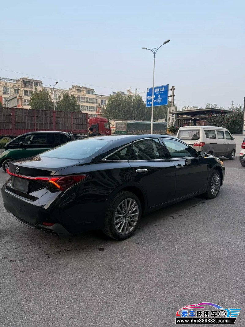 25年丰田亚洲龙轿车抵押车出售