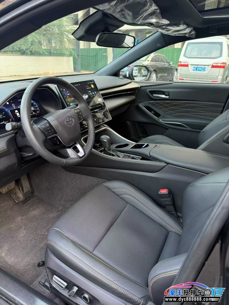 25年丰田亚洲龙轿车抵押车出售