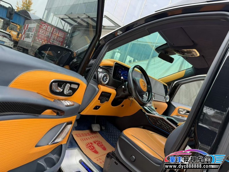 24年奔驰威霆轿车抵押车出售