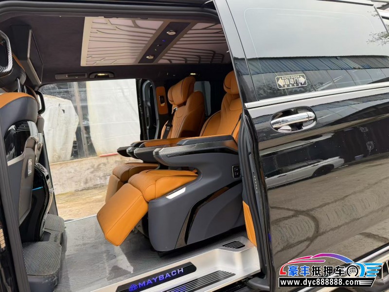 24年奔驰威霆轿车抵押车出售