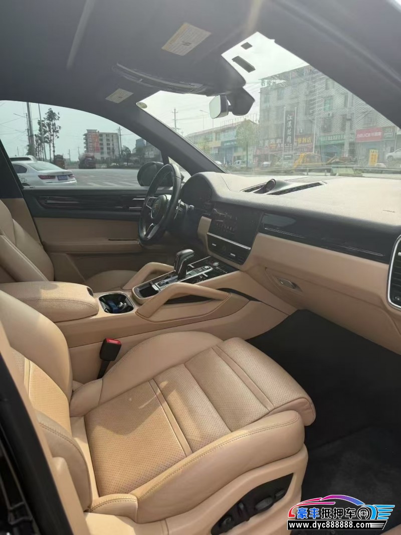 22年保时捷卡宴轿车抵押车出售