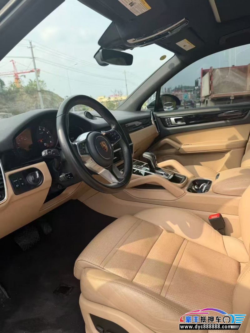 22年保时捷卡宴轿车抵押车出售