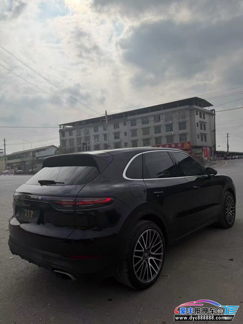 22年保时捷卡宴轿车抵押车出售