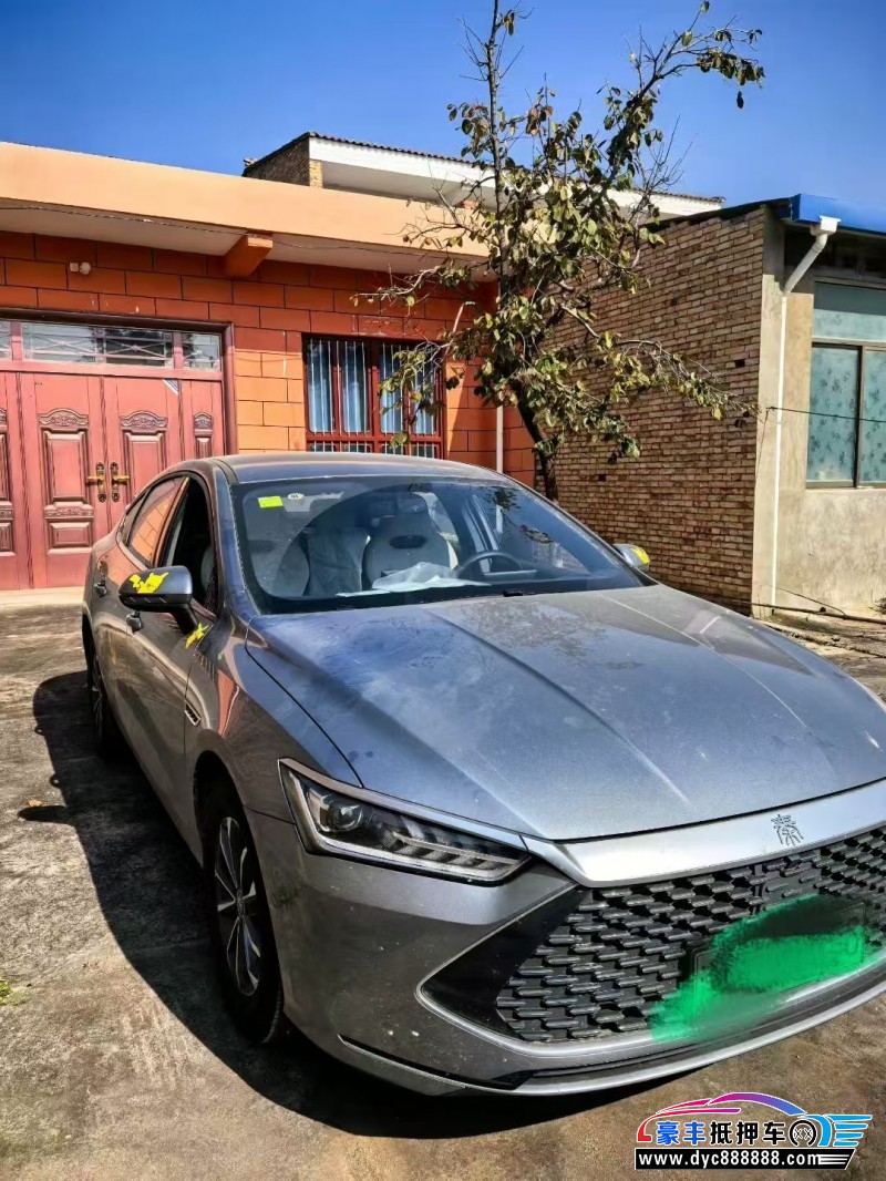 25年比亚迪秦轿车抵押车出售