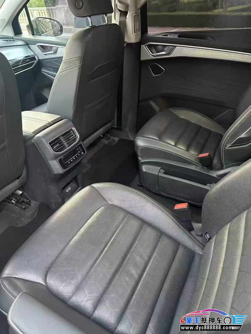 22年大众揽镜轿车抵押车出售