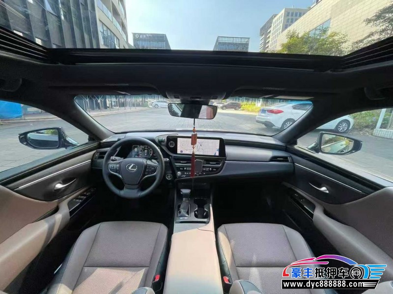 24年雷克萨斯ES轿车抵押车出售