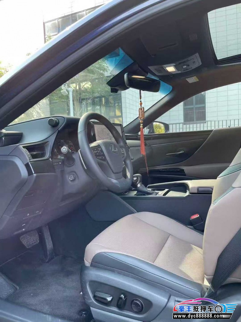 24年雷克萨斯ES轿车抵押车出售