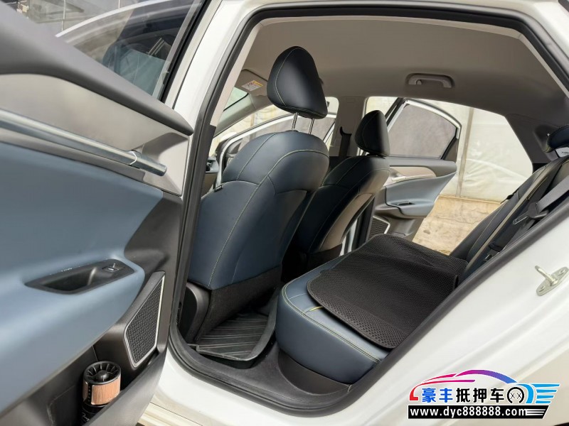 24年吉利几何轿车抵押车出售