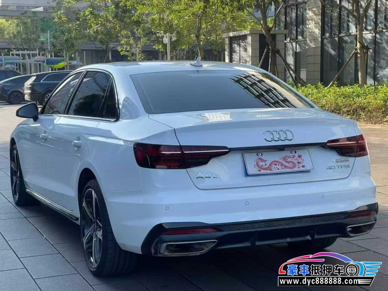 24年奥迪A4L轿车抵押车出售