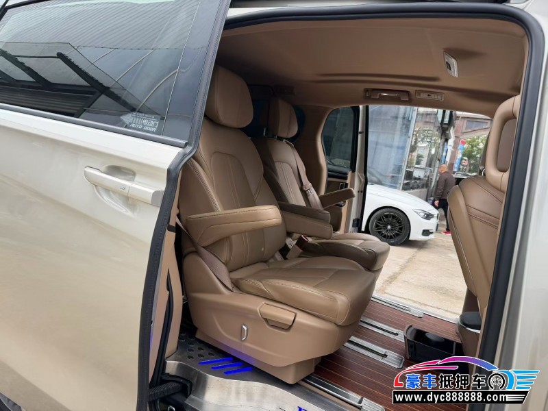 21年别克GL8轿车抵押车出售