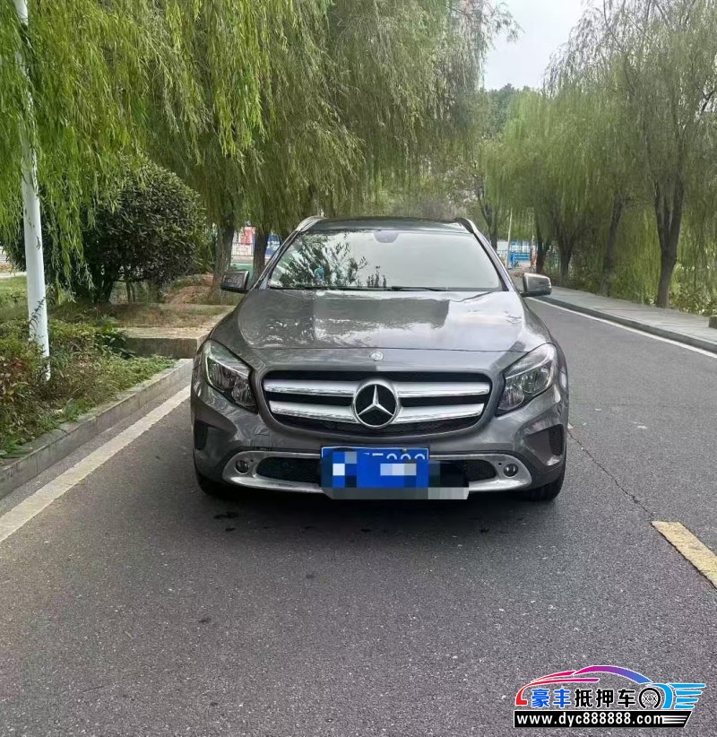16年奔驰GLA轿车抵押车出售