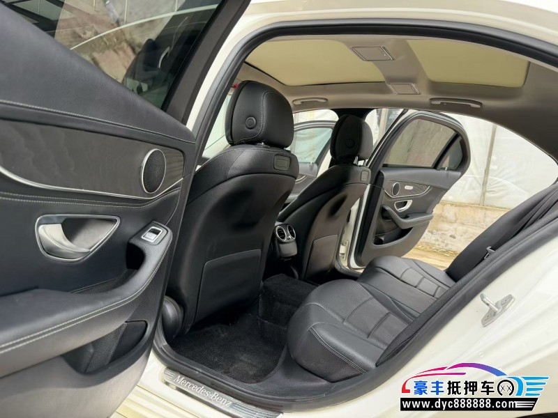 16年奔驰C轿车抵押车出售