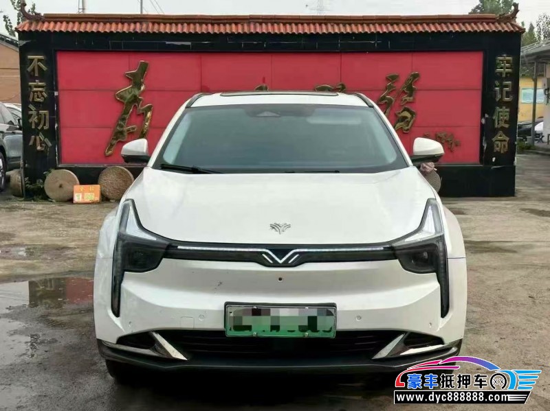 23年哪吒U轿车抵押车出售