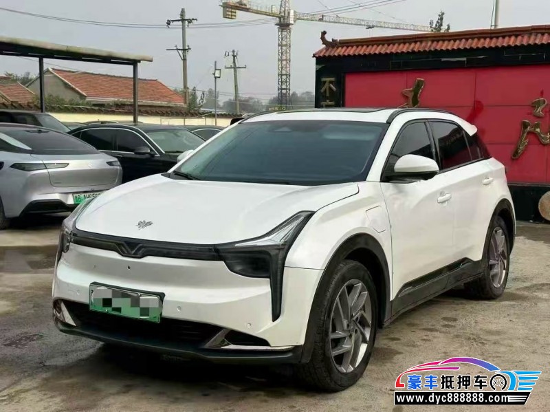 23年哪吒U轿车抵押车出售