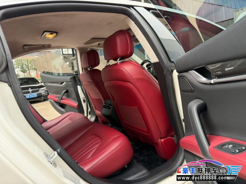 15年玛莎拉蒂Ghibli轿车抵押车出售