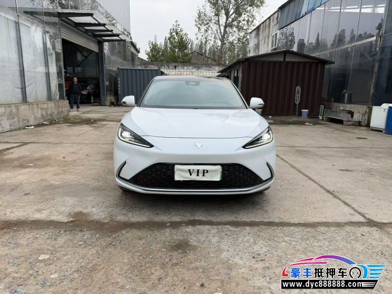 22年极狐阿尔法S轿车抵押车出售