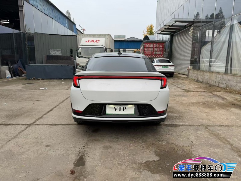 22年极狐阿尔法S轿车抵押车出售