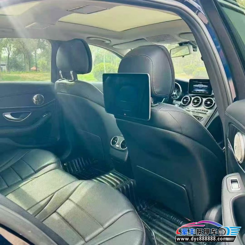 18年奔驰C轿车抵押车出售