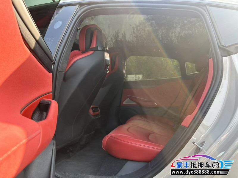 24年小米SU7轿车抵押车出售