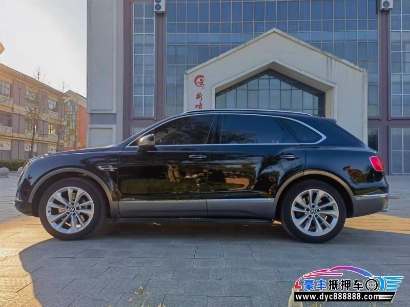 18年宾利添越SUV抵押车出售