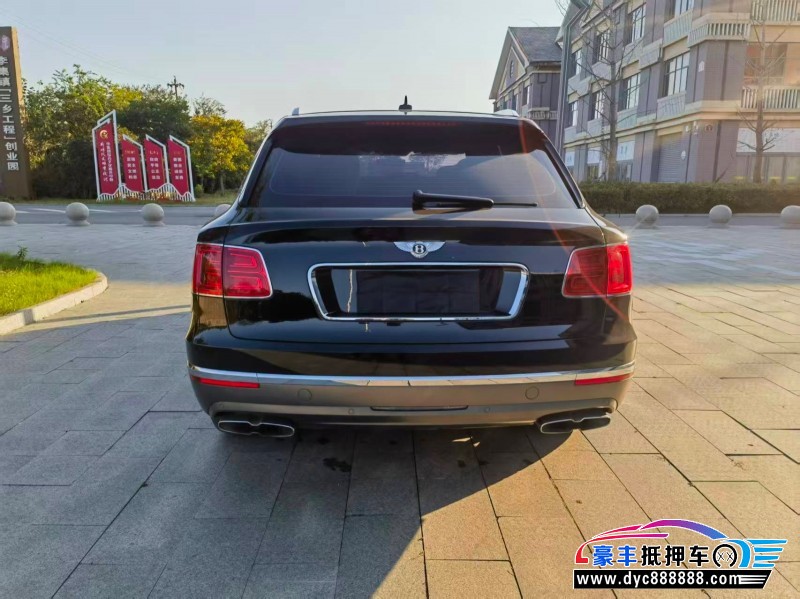 18年宾利添越SUV抵押车出售