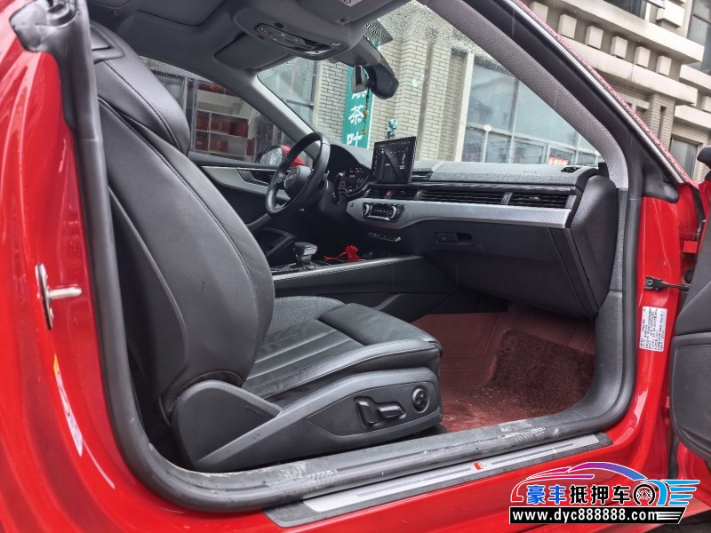 22年奥迪A5跑车抵押车出售