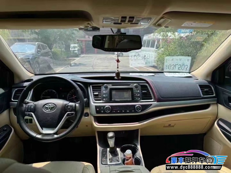 18年丰田汉兰达轿车抵押车出售