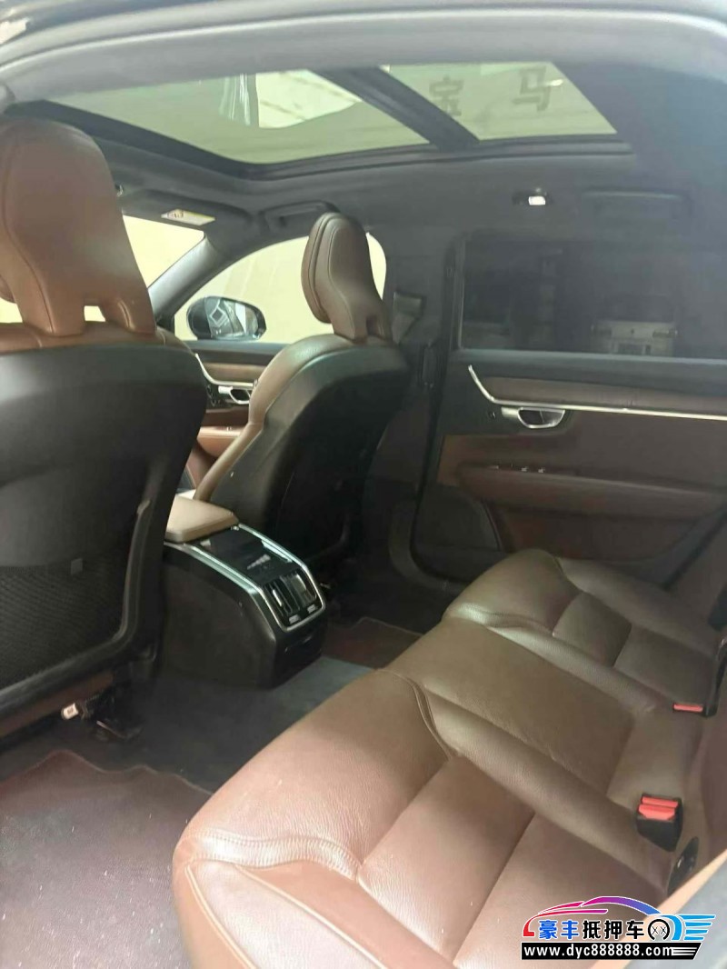 23年沃尔沃S90轿车抵押车出售