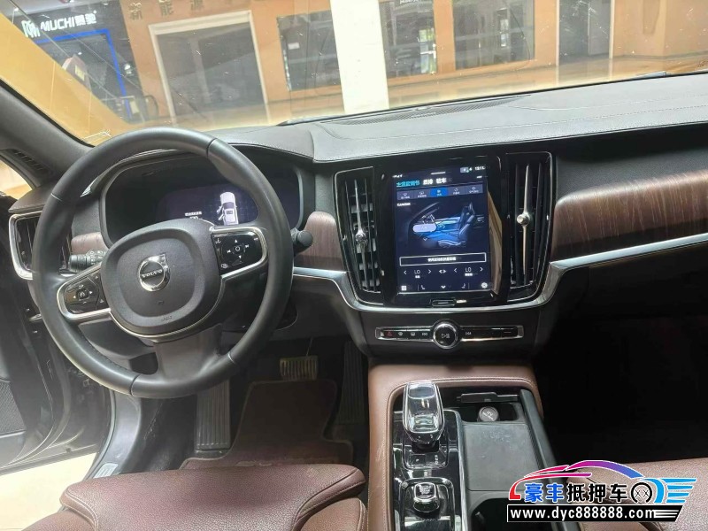 23年沃尔沃S90轿车抵押车出售