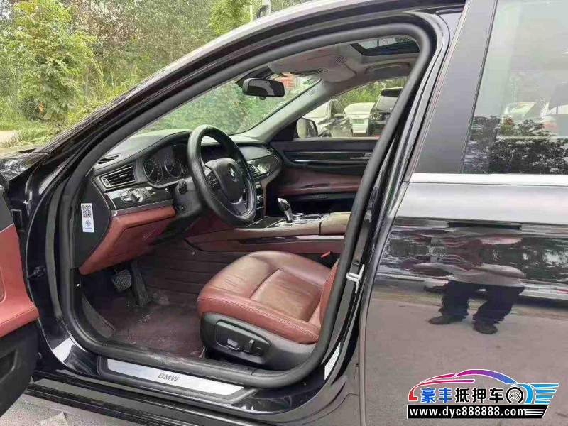 15年宝马7系轿车抵押车出售