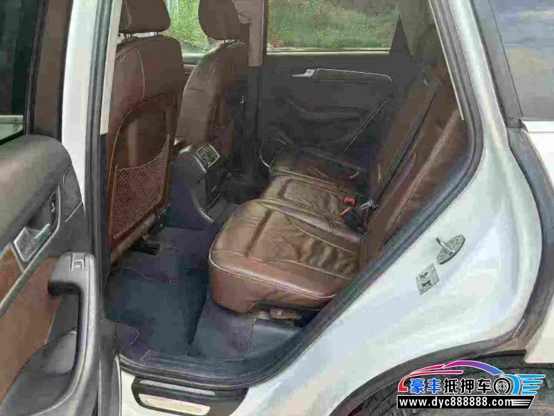 17年奥迪Q5轿车抵押车出售