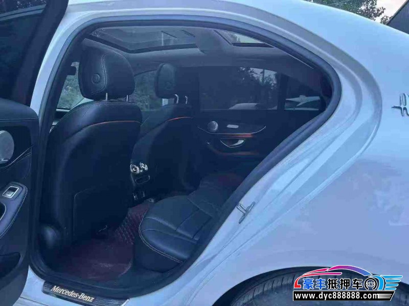 20年奔驰C轿车抵押车出售