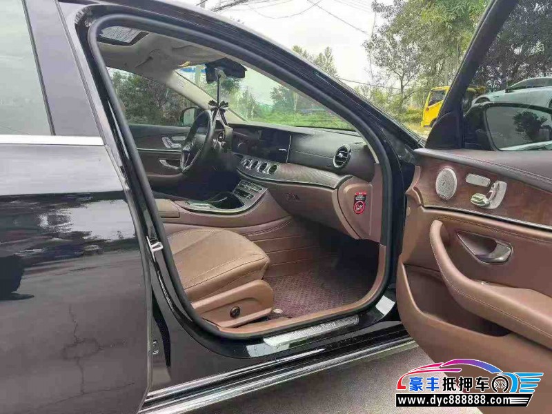 23年奔驰E轿车抵押车出售