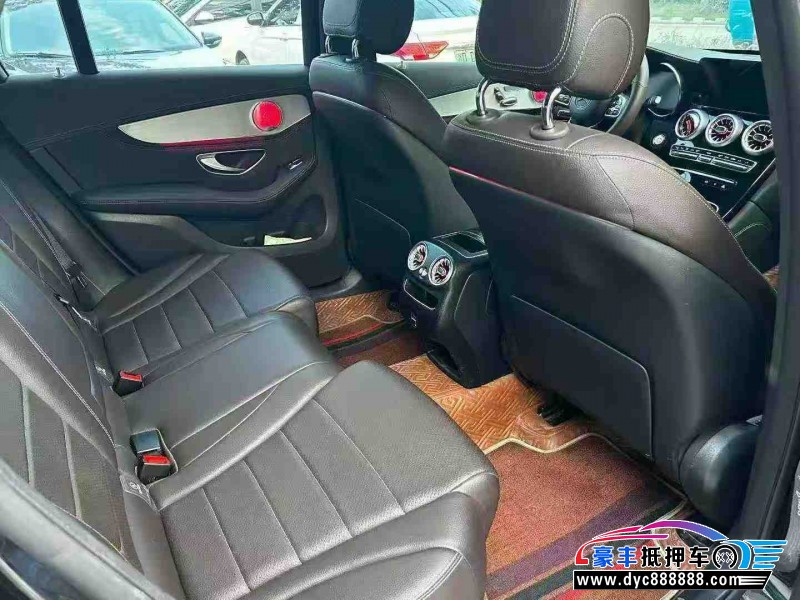 20年奔驰GLC轿车抵押车出售