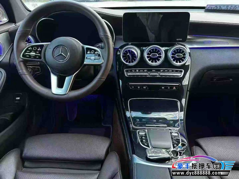 20年奔驰GLC轿车抵押车出售