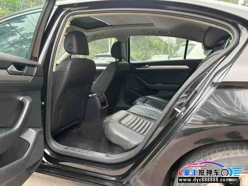 18年大众迈腾轿车抵押车出售