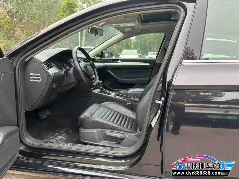 18年大众迈腾轿车抵押车出售