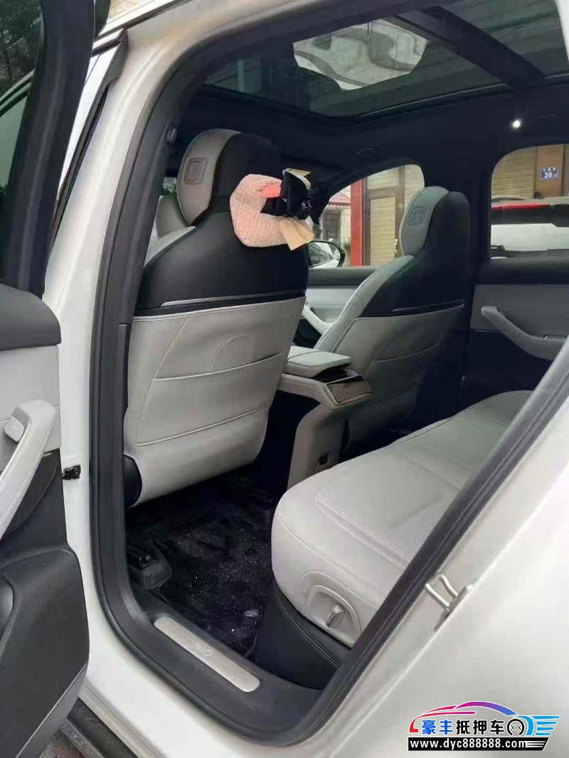 24年蔚来ES6轿车抵押车出售