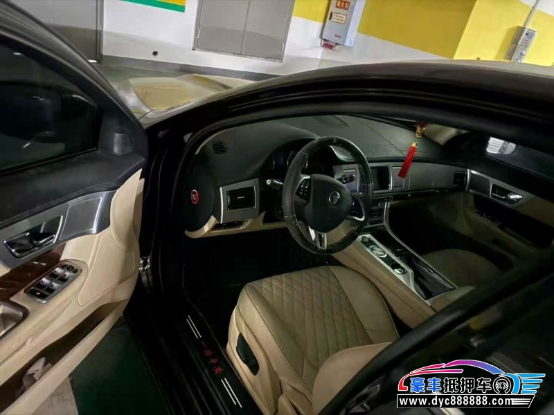 15年捷豹XF轿车抵押车出售