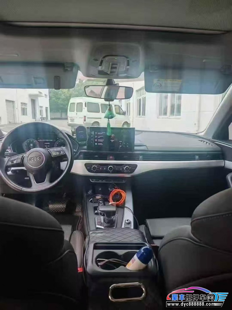 24年奥迪A4L轿车抵押车出售