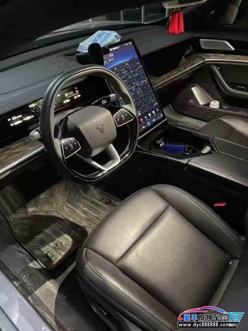 23年哪吒S轿车抵押车出售