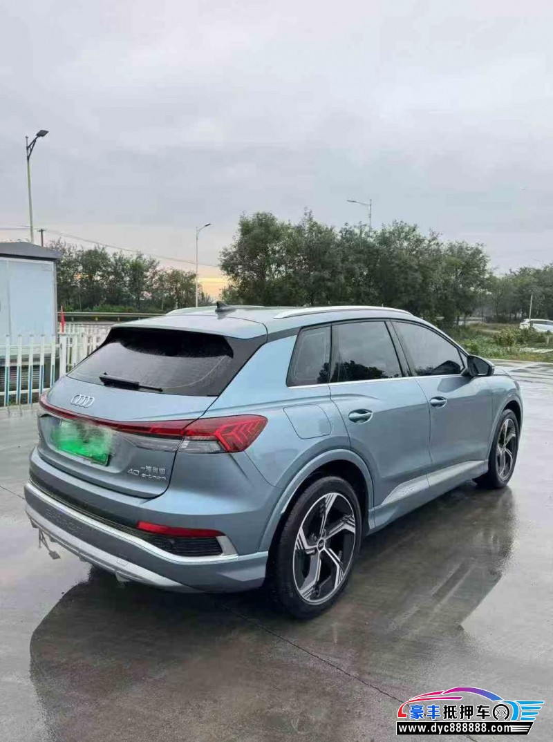 25年奥迪Q4轿车抵押车出售